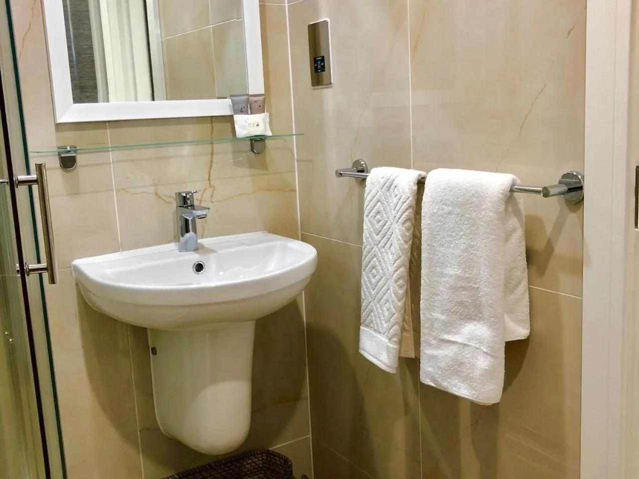 ***  Ilford Hotel Goodmayes United Kingdom